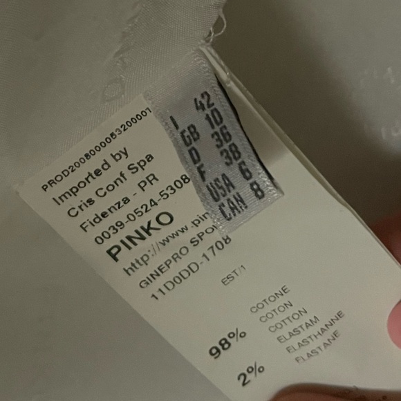 Beautiful Pinko White Trench coat! Size 6 Fitted comes with white belt. - Picture 5 of 5